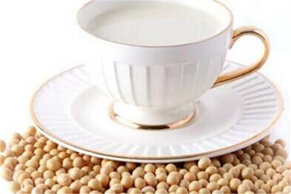 喝豆浆可以吃鸡蛋吗 豆浆最好不要喝鸡蛋一起吃 喝豆浆可以吃鸡蛋吗 豆浆最好不要喝鸡蛋一起吃