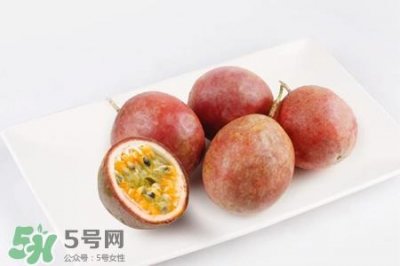 青的百香果可以闷熟吗?百香果青的能吃吗?