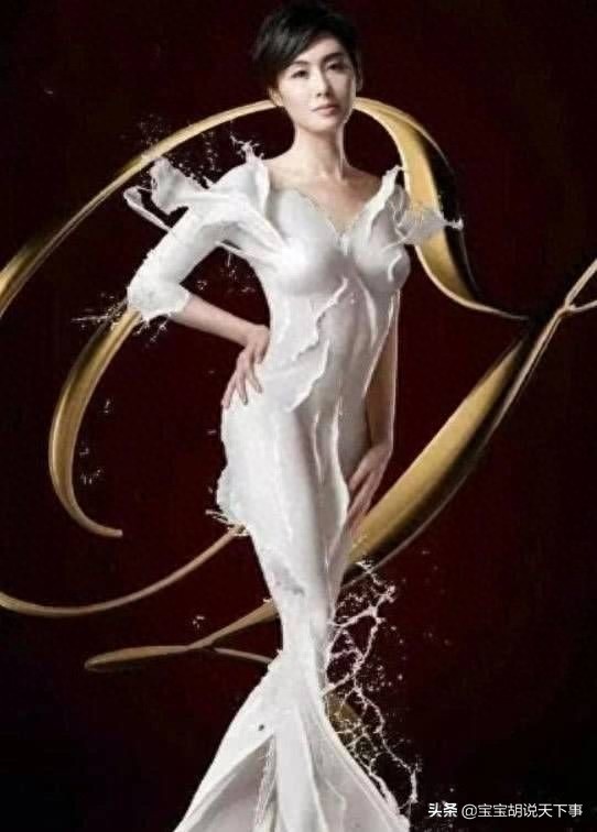 赵丽颖的牛奶裙本以为够惊艳，没想到看到她后明白了什么叫气质
