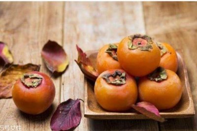 ​如何辨别柿子是否成熟 柿子和香蕉不能同吃