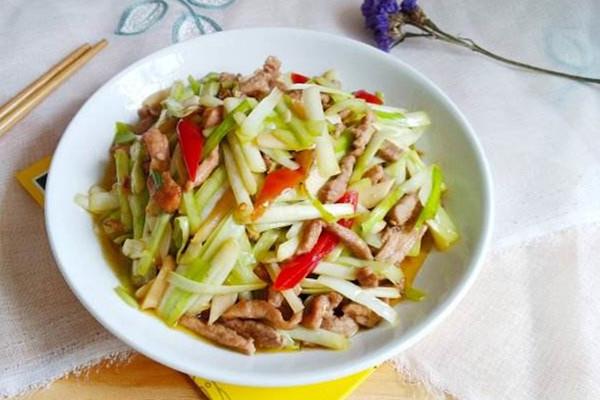 韭黄会引起肠胃不适吗 韭黄会胀气吗 韭黄会引起肠胃不适吗 韭黄会胀气吗