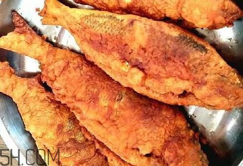 炸鱼为什么会粘锅 炸鱼不粘锅技巧