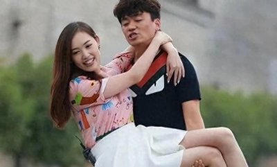 ​马蓉新恋情曝光！亲自下厨＂痴迷爱＂引发热议，女儿态度让人意外！