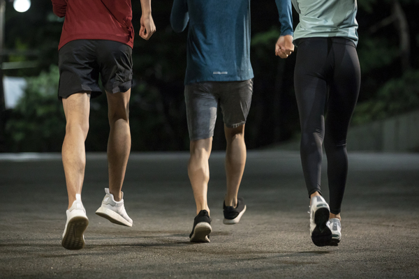 40岁男人最好锻炼方式：四十岁的男人适合做什么运动最好