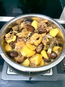 怎样炖鸡好吃又简单(三种简单又营养的炖鸡方法)