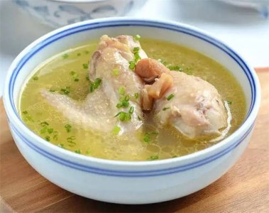 ​家常鸡汤怎么炖好喝窍门[怎样炖鸡汤]