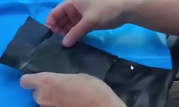 游泳圈坏了怎么修补,游泳圈漏了一个洞怎么补图11