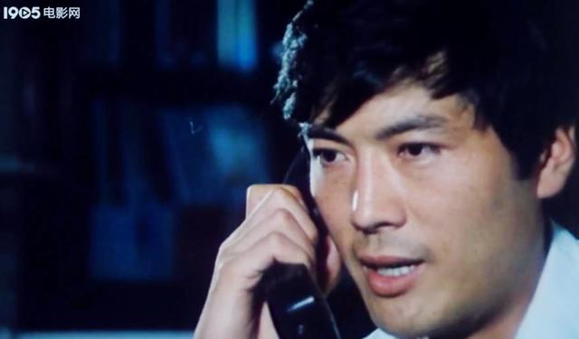 八十年代演员赵静画面(难忘街上流行红裙子)(9)