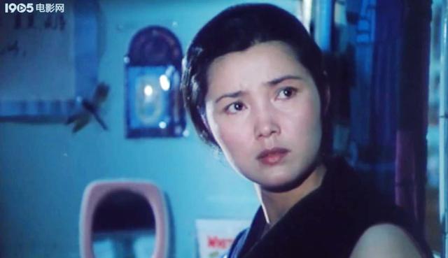 八十年代演员赵静画面(难忘街上流行红裙子)(5)