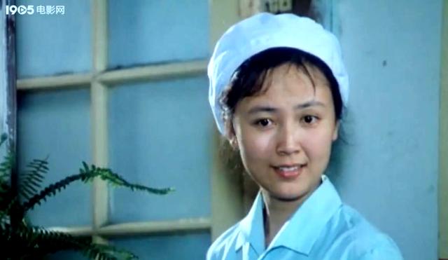 八十年代演员赵静画面(难忘街上流行红裙子)(3)