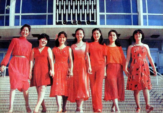 八十年代演员赵静画面(难忘街上流行红裙子)(2)