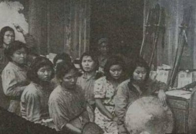 ​长得漂亮也是一种错？她被编为“慰安妇一号”，每个鬼子都要选她