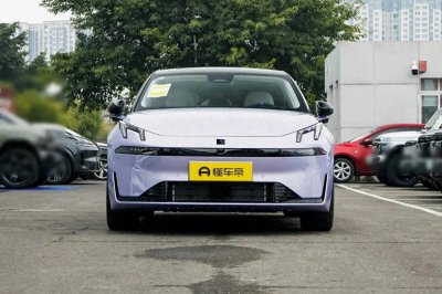 ​15万级年轻家庭智选家轿领克07 EM-P:6.5秒破百，动力强劲续航无忧