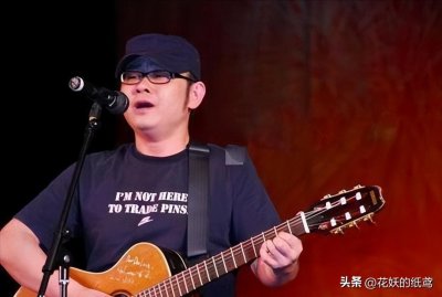 ​刀郎《梨花落》：梨花落 杏花开，烟雨里人流滚滚不见白马来