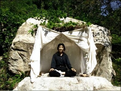 ​姑娘辞职隐居终南山，谁曾想还没＂修得正果＂，就先败给山上的房租