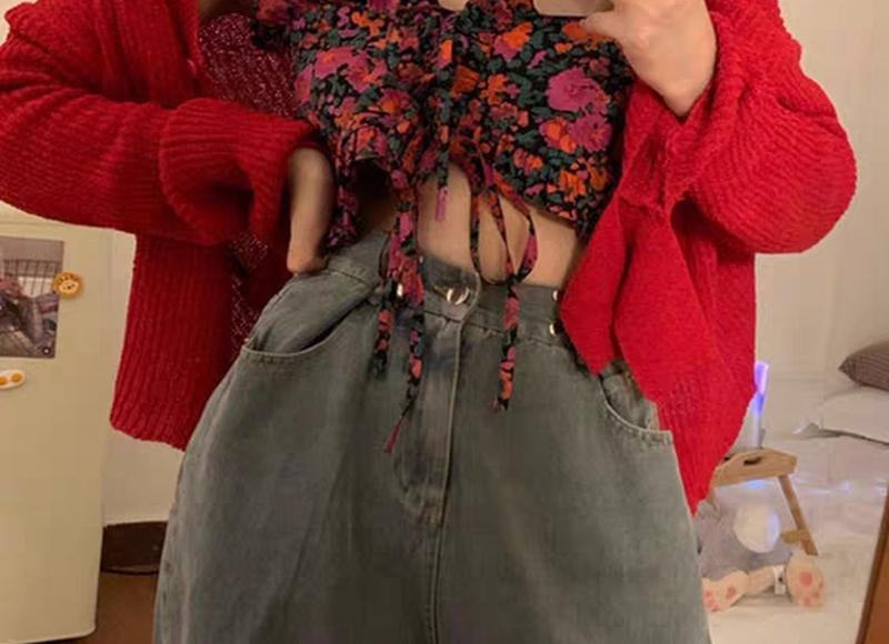 同学在我家吃住一晚，她走后我妈丢了一枚戒指，谁拿了？