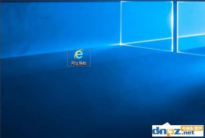 电脑桌面图标箭头怎样去掉(win7一招去除桌面图标小箭头)