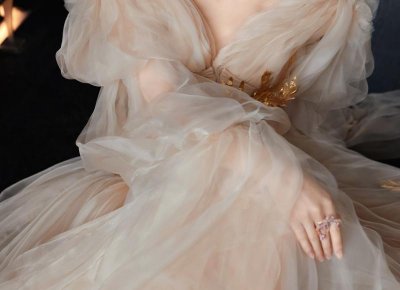 飞机上可以用手机吗(飞机上到底能不能用手机)