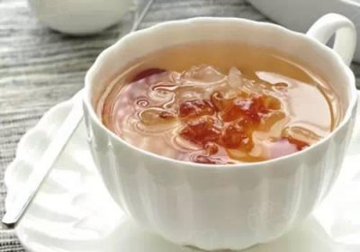 适合夏天喝的美容养颜汤(让你多喝多漂亮)