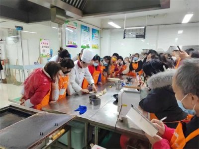 “一站式”培训,开个灵宝小吃店更有底气了